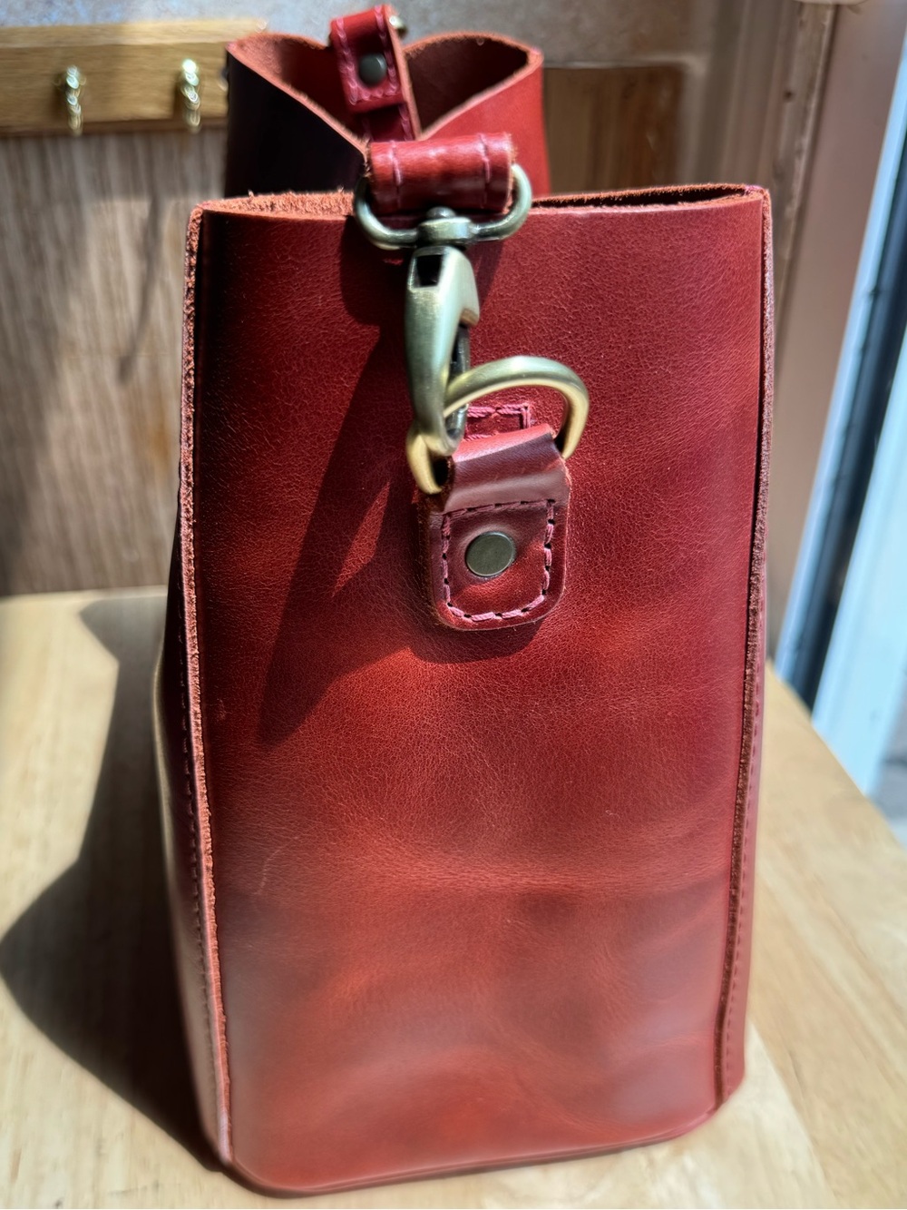 Portland Leather Goods Rosso Red Full Grain Leather Butterfly Bucket Bag Tote - Picture 4 of 5